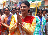 Chief Minister Indiramma Bata, Chandrababu Naidu Vastunna Meekosam Padayatra, YS Jagan Odarpu Yatra, Sharimila Maro Prasthanam Padayatra, YS Jagan In Jail, Vijayamma Bible, Nara Lokesh Padayatra,